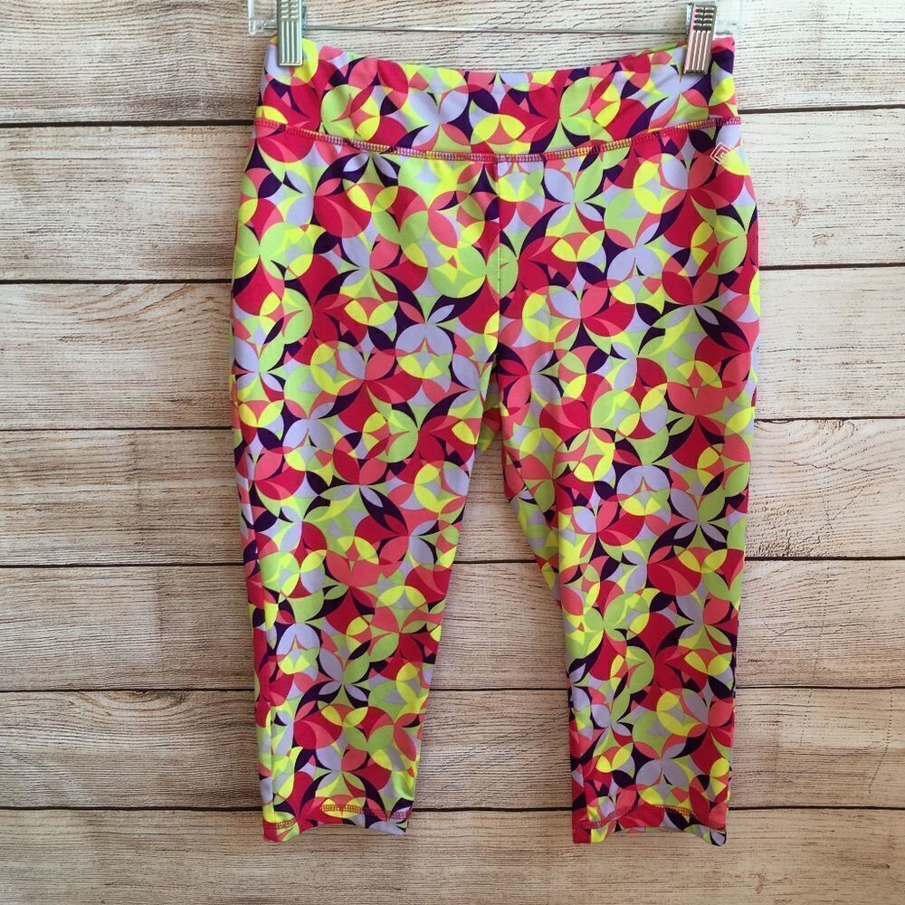 ZELOS‎ CROP LEGGINGS IN GEOMETRIC PRINT